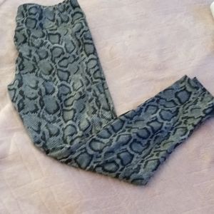 Women's yoga pants
